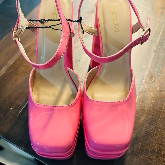 BARBIE Platforms! Rare find!!! - Picture 2 of 7